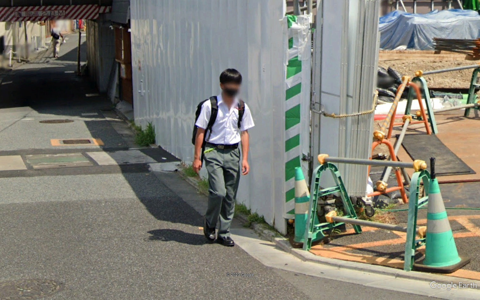 Found this schoolboy on Google Street View @ Tokyo