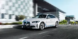 BMW i4 eDrive35: Malaysia's cheapest fully electric sedan with 282hp and 483km range, priced from RM258K - SoyaCincau