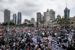 Thousands of Malaysians attend Freedom for Palestine gathering at Merdeka Square