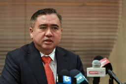 Anthony Loke: DAP CEC reprimands party’s Sabah duo for accepting datukship