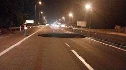 East Coast Expressway: Kuala Lumpur-Karak highway blocked at KM66.1 due to sinkhole, affecting both directions near Bentong