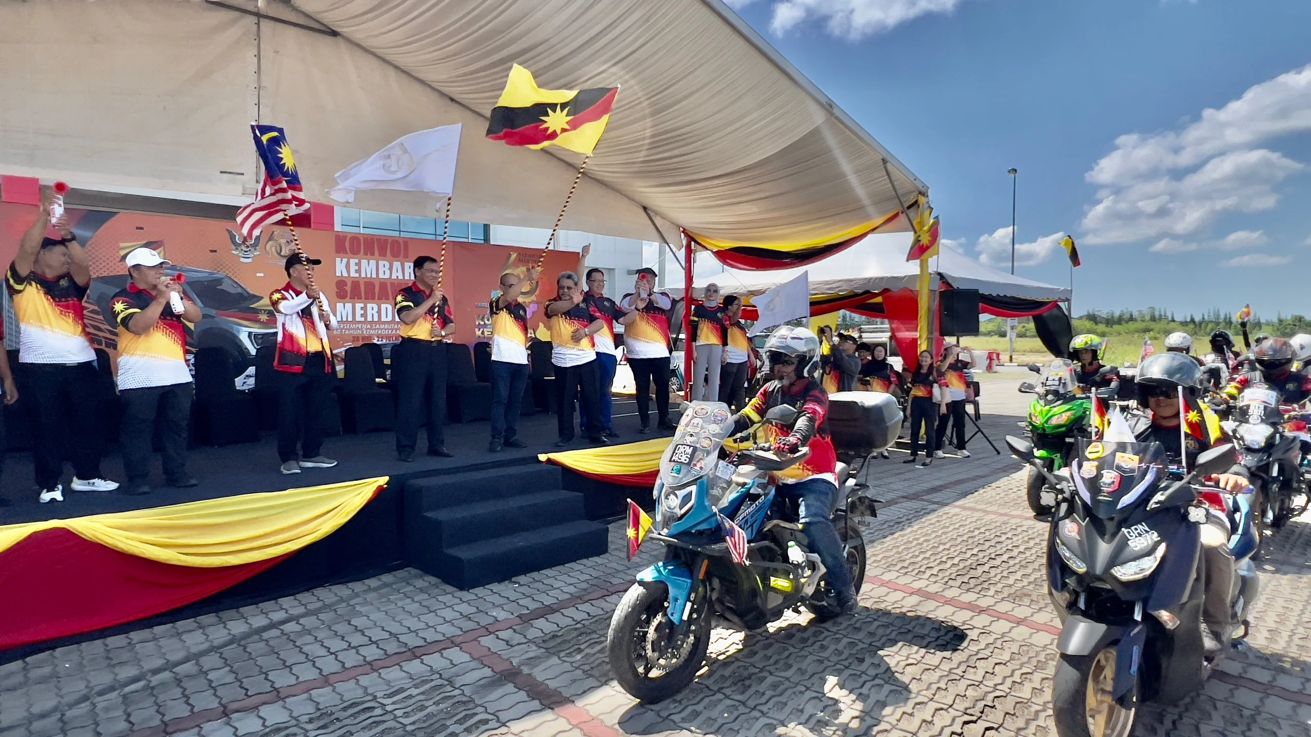 Sarawak Merdeka convoy arrives in Kuching for final leg